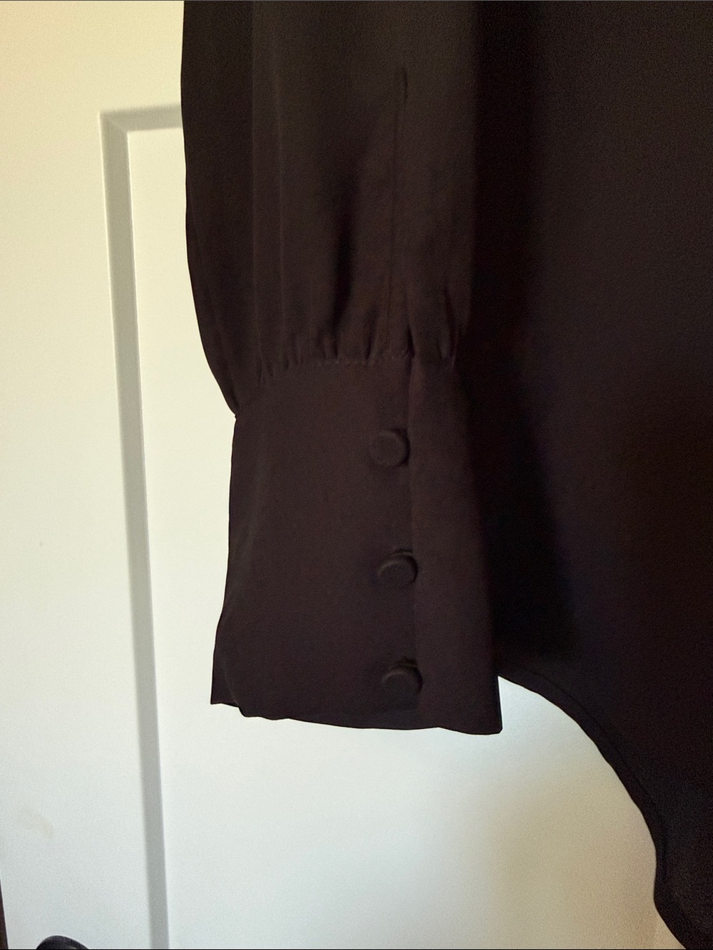 Express Black Long-Sleeve V-Neck Button Cuff Blouse - Picture 4 of 6